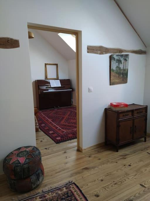 Superbe Appartement Dans Charmant Corps De Ferme Acheres-la-Foret Exteriör bild