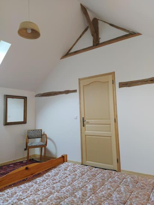 Superbe Appartement Dans Charmant Corps De Ferme Acheres-la-Foret Exteriör bild