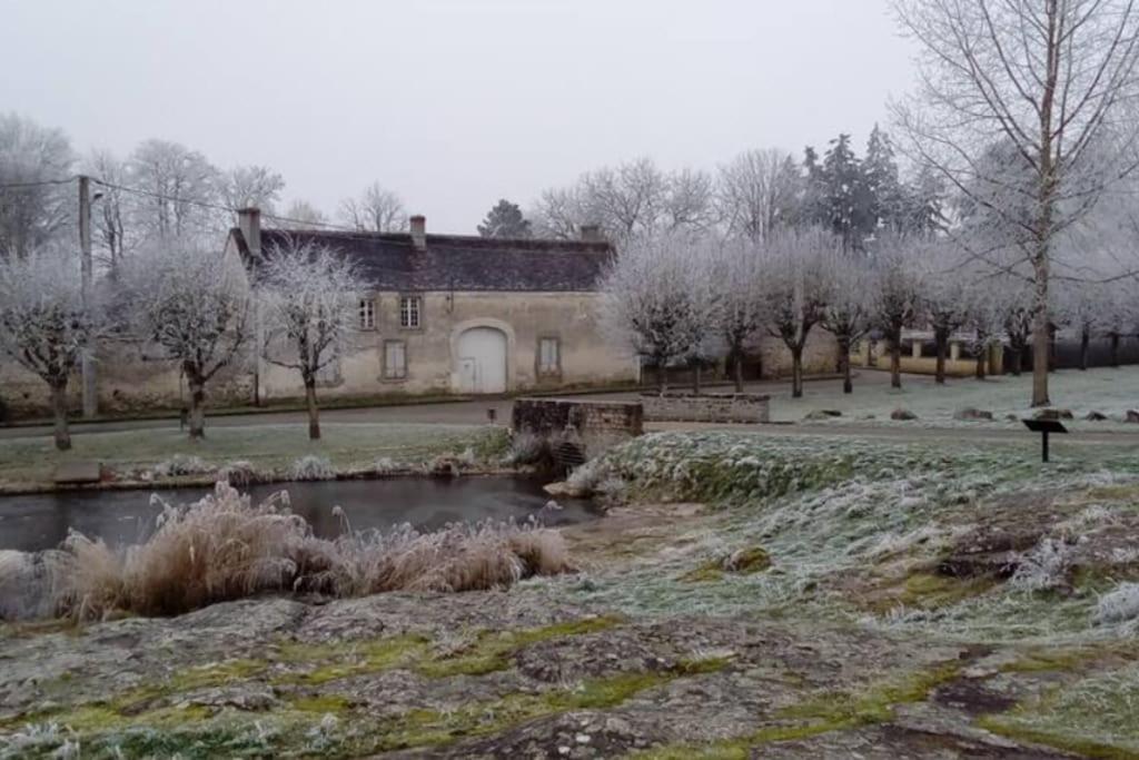 Superbe Appartement Dans Charmant Corps De Ferme Acheres-la-Foret Exteriör bild